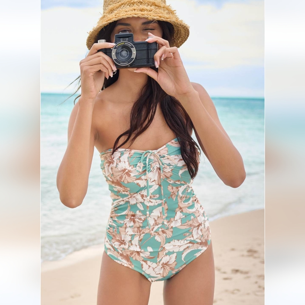 New Venus Carlie bandeau one-piece swimsuit size 6